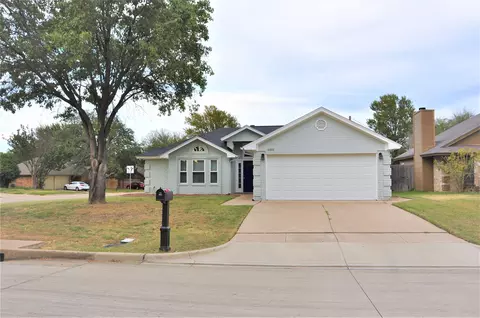 6501 Knottingham Dr, Arlington, TX 76001
