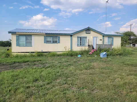 1704 Fm 814, Trenton, TX 75490