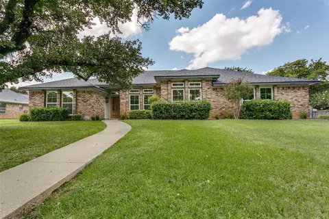 3700 Cliffwood Dr, Colleyville, TX 76034