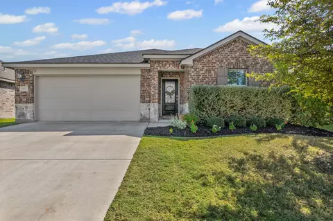 2821 Andesite Ln, Fort Worth, TX 76108
