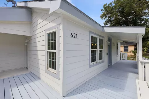 621 Alameda Rd, Azle, TX 76020