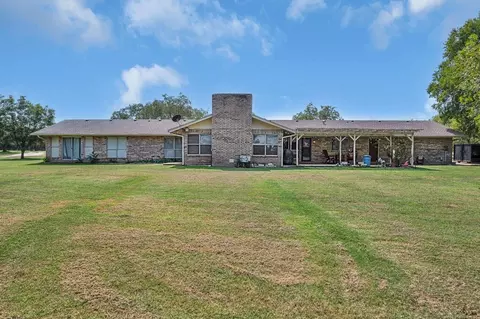 Exterior - 203 River Ln, Waco, TX 76708 photo 5 of 5