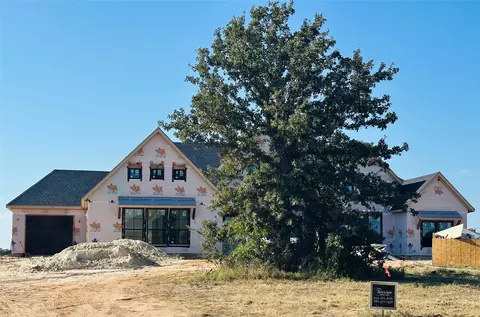 1008 Old Oaks Ct, Weatherford, TX 76087