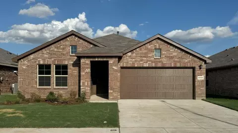 8500 Hollymead Ln, Fort Worth, TX 76131