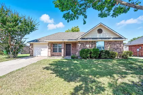 623 Oliver Ln, Waxahachie, TX 75165