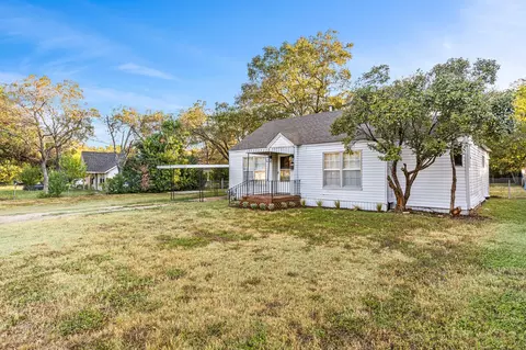 3513 N 27th St, Waco, TX 76708 photo 2