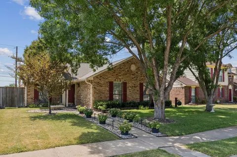 4613 Miramar Dr, Rowlett, TX 75088