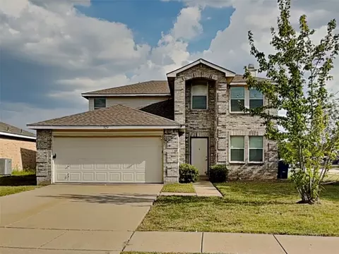324 Snapdragon Ct, Burleson, TX 76028