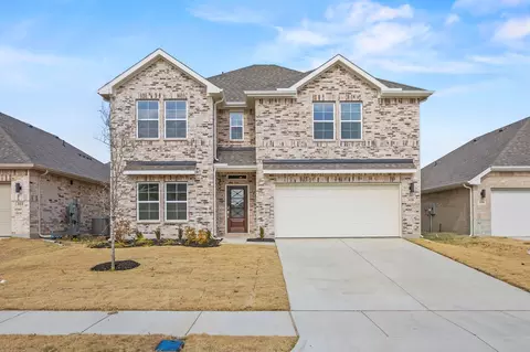 318 Amberville Dr, Red Oak, TX 75154