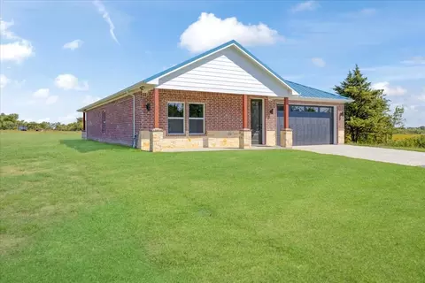 452 Spalding Rd, Sherman, TX 75092