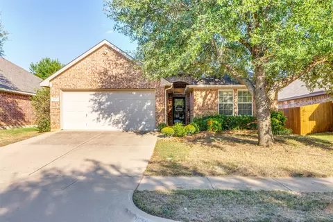 12131 Rowsley Ln, Burleson, TX 76028