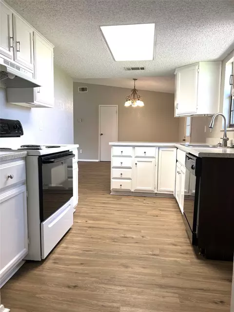 Kitchen - 130 Thompson Cir, Lorena, TX 76655 photo 3 of 3