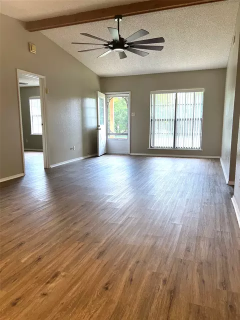 130 Thompson Cir, Lorena, TX 76655 photo 2