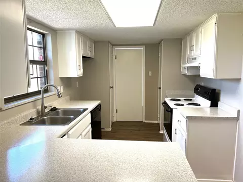 Kitchen - 130 Thompson Cir, Lorena, TX 76655 photo 1 of 3