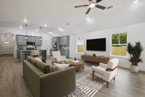 Living - 111 N Oak St, Ector, TX 75439 photo 1 of 11
