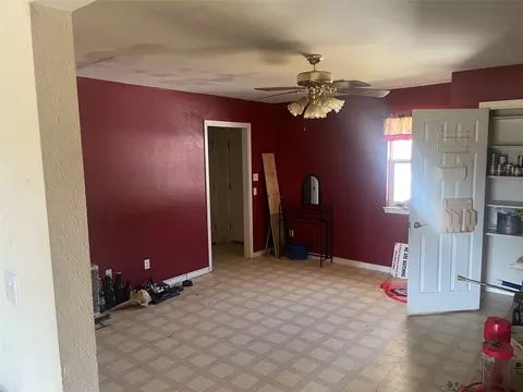 Living - 520 Cr 221, Breckenridge, TX 76424 photo 4 of 4
