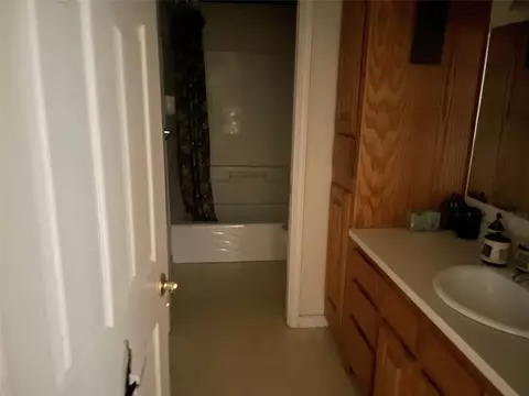 Entry Way - 520 Cr 221, Breckenridge, TX 76424 photo 2 of 2