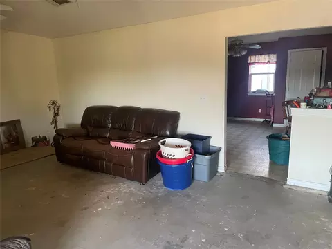 Living - 520 Cr 221, Breckenridge, TX 76424 photo 3 of 4