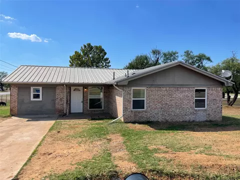 306 S Old Caddo Ave, Breckenridge, TX 76424