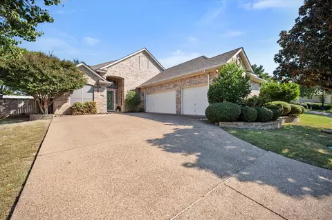 4041 Appian Way, Arlington, TX 76013
