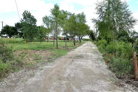 9059 Lamar St, Sanger, TX 76266