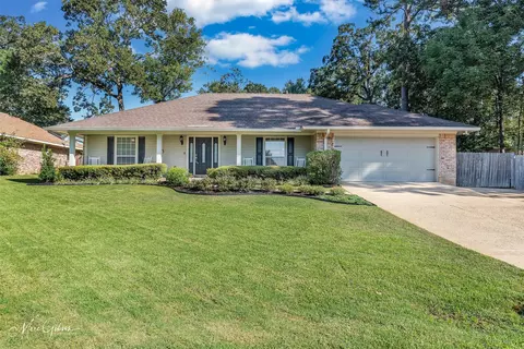 9905 Deepwoods Dr, Shreveport, LA 71118