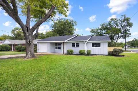 1003 Blanton Dr, Sherman, TX 75092