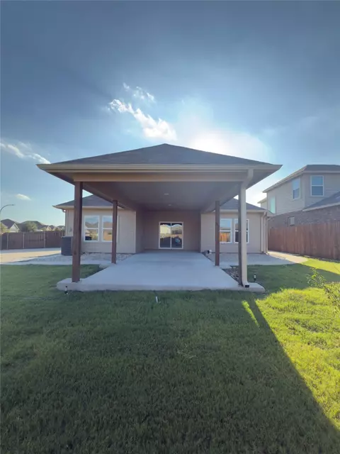 13633 Founders Ln, Crowley, TX 76036