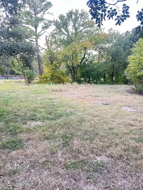 1414 Allegheny Dr, Arlington, TX 76012