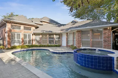 1404 Waterside Dr, Dallas, TX 75218