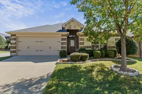 204 Tower Cir, Terrell, TX 75160