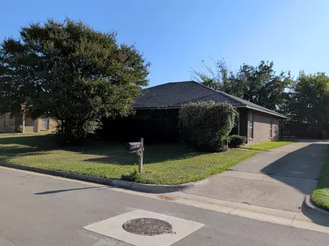 2307 Monte Carlo Dr, Arlington, TX 76015