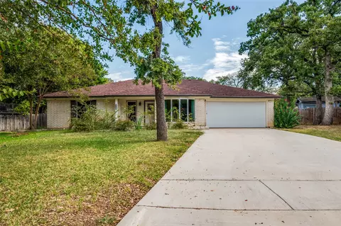 4001 Sumac Ct, Arlington, TX 76017