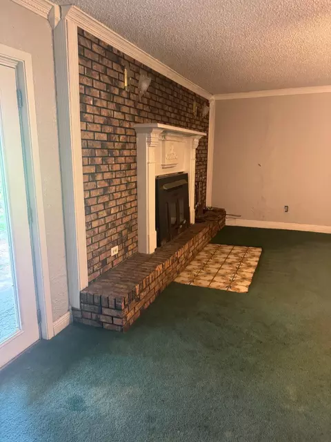 Living - 123 Stiles, Springhill, LA 71075 photo 1 of 5