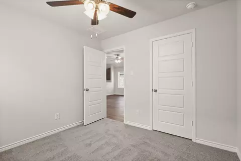 Bedroom - 1507 Romans Rd, Ennis, TX 75119 photo 5 of 6