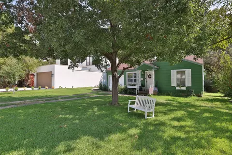 8632 Redondo Dr, Dallas, TX 75218