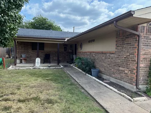 1509 4th St, Grand Prairie, TX 75051