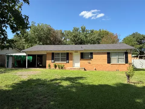 520 W Elm St, Canton, TX 75103