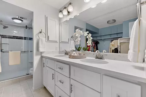 Bath - 777 Custer Rd #13-1, Richardson, TX 75080 photo 2 of 5