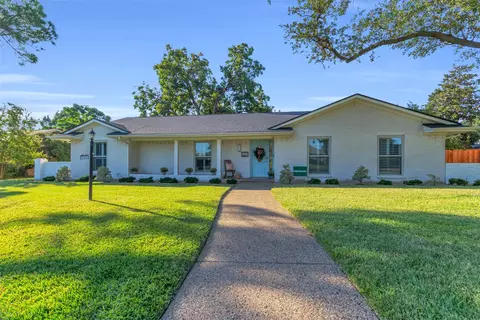 4808 Thunder Rd, Dallas, TX 75244