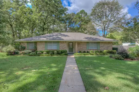 8620 Timberwood Ln, Haughton, LA 71037