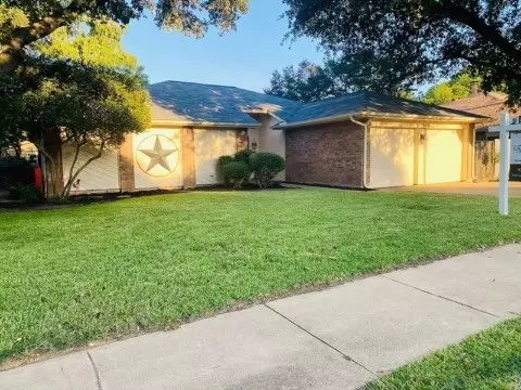 3828 Horizon Dr, Bedford, TX 76021