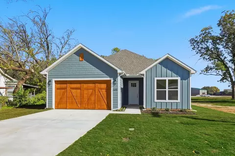 205 S Atwood St, Boyd, TX 76023