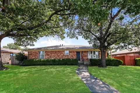 6606 Symphony Ln, Dallas, TX 75227