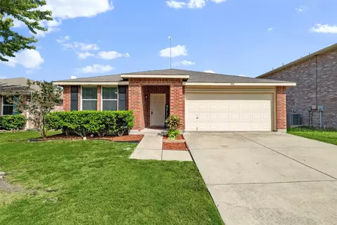 1917 Copper Mountain Dr, Justin, TX 76247