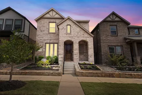 212 Harbor Hills Dr, Flower Mound, TX 75028