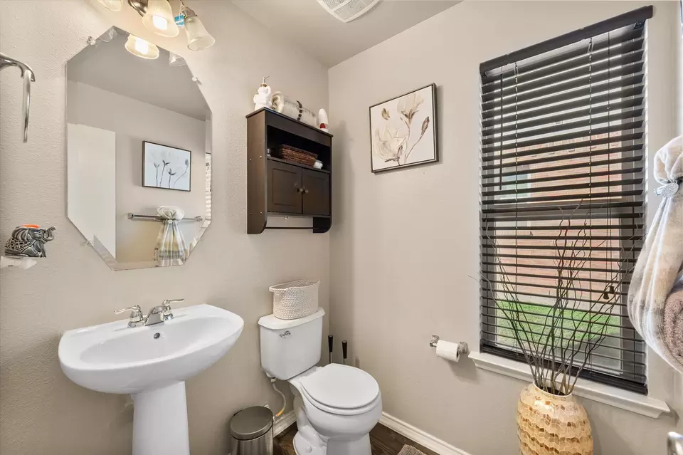 Bath - 5501 Northfield Dr, Fort Worth, TX 76179 photo 2 of 2