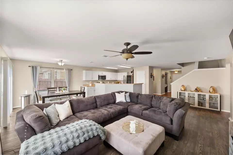 Living - 5501 Northfield Dr, Fort Worth, TX 76179 photo 1 of 2