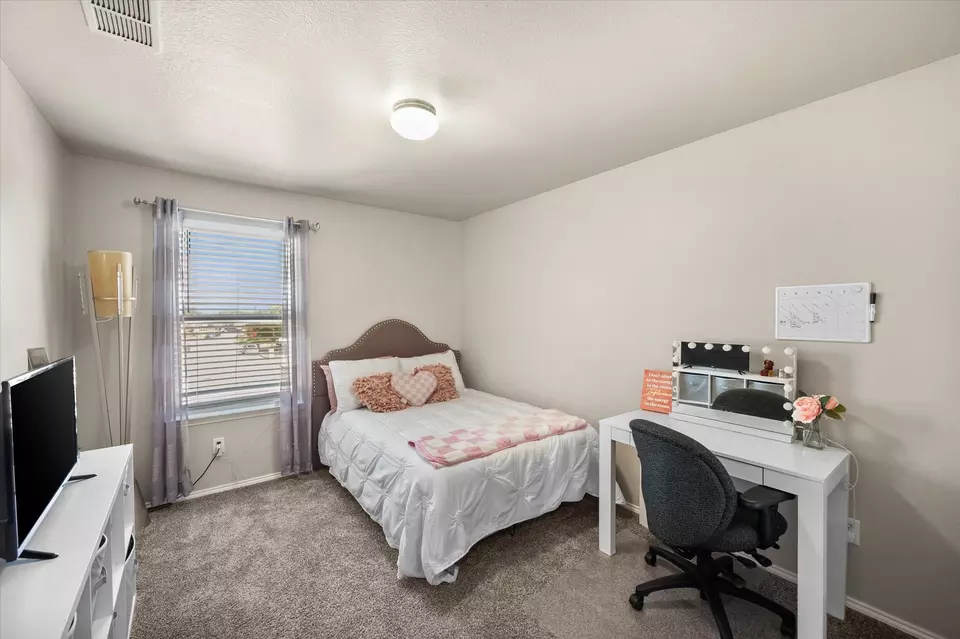 Bedroom - 5501 Northfield Dr, Fort Worth, TX 76179 photo 5 of 6