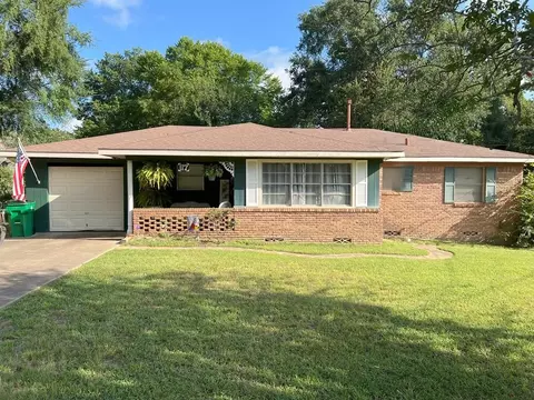 117 Clearview Dr, Palestine, TX 75803